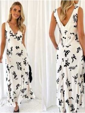 Paper heart V-Neck White Maxi Dress with Black Botanical Prints